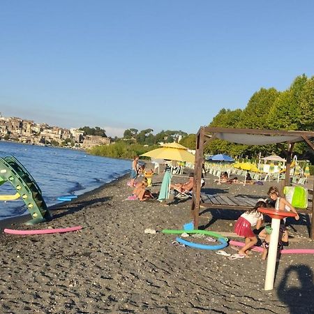 Iride Sul Lago 1 Via Principessa Jolanda 10-Piazza Del Molo Ангвиллара-Сабация Экстерьер фото