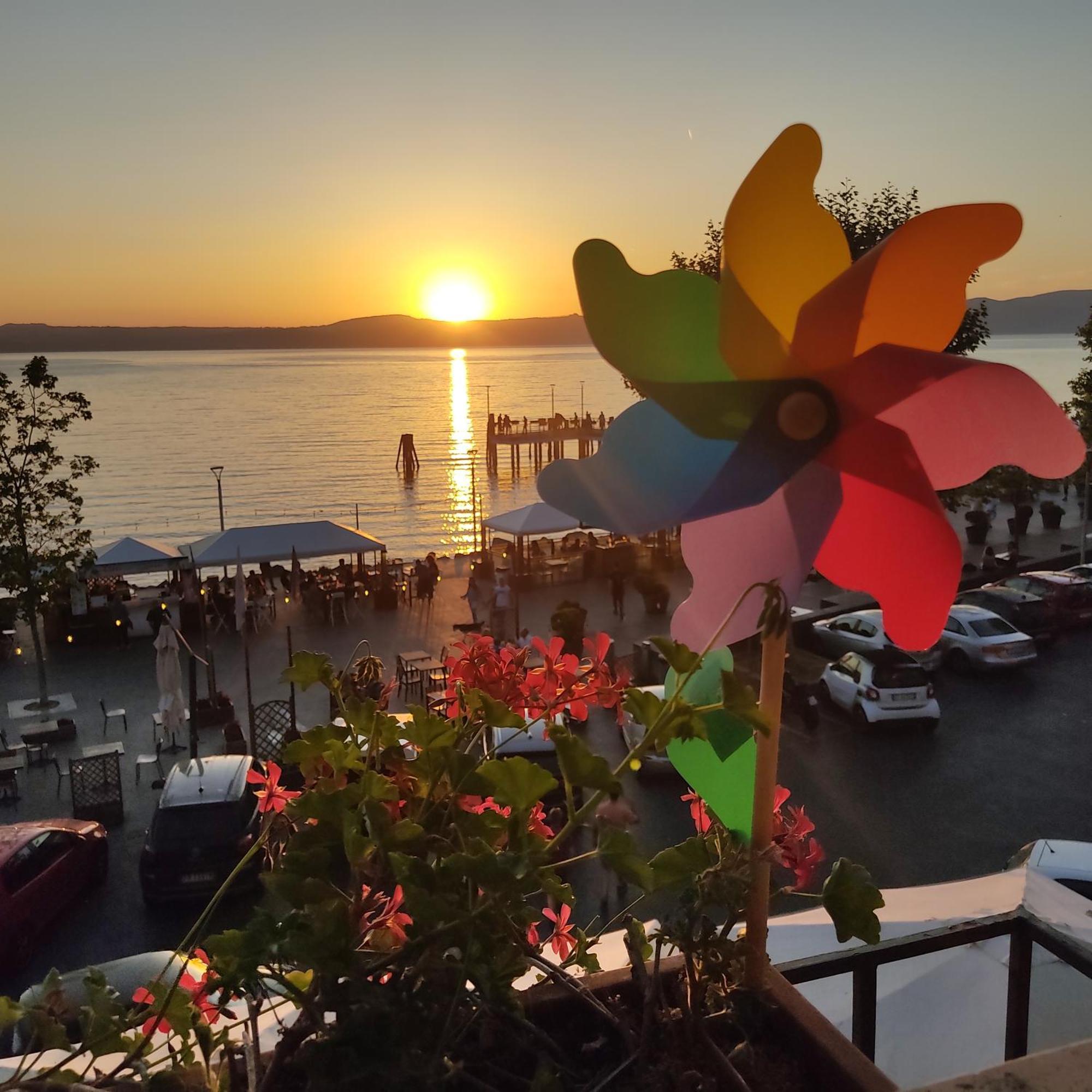 Iride Sul Lago 1 Via Principessa Jolanda 10-Piazza Del Molo Ангвиллара-Сабация Экстерьер фото